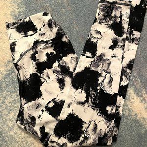 Buffbunny Defy Leggings - Black Rose - Medium (Used)